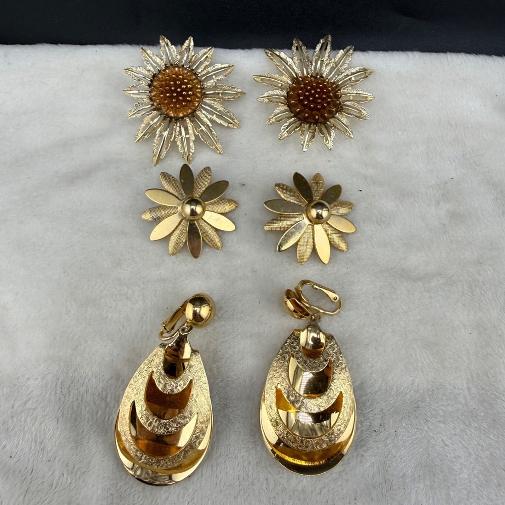 Vintage Sarah Coventry Clip On‎ Earrings Lot of 3 Flower Gold Tone